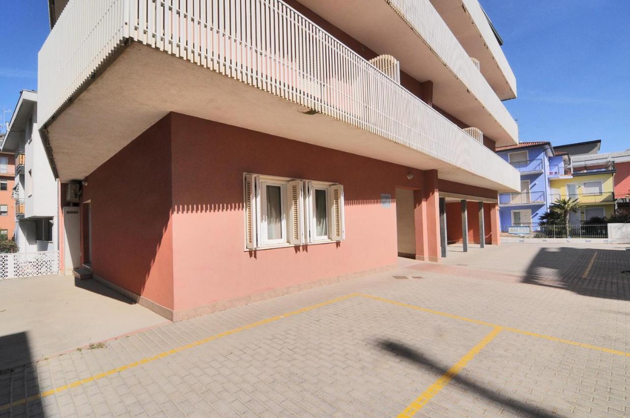 Apartamento Milan Caorle Exterior foto